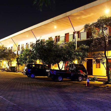 Hotel Kings Kudus Ngoại thất bức ảnh